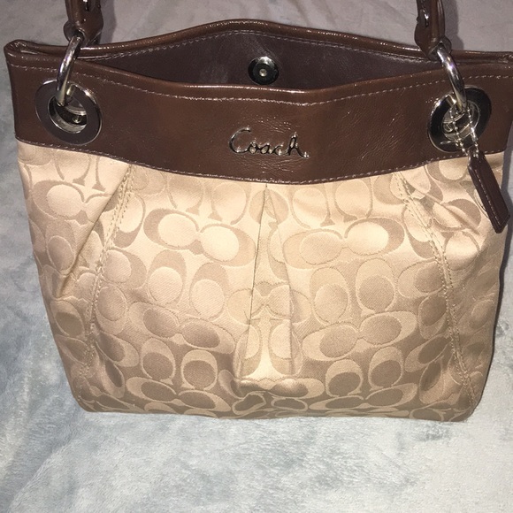 Coach purse - Picture 5 of 6